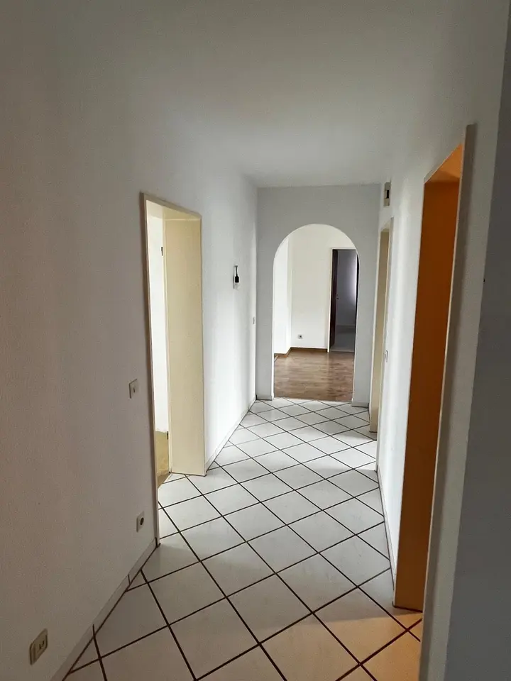 4 Zimmer Wohnung mit 100 m² in Saarbrücken – Bild 2