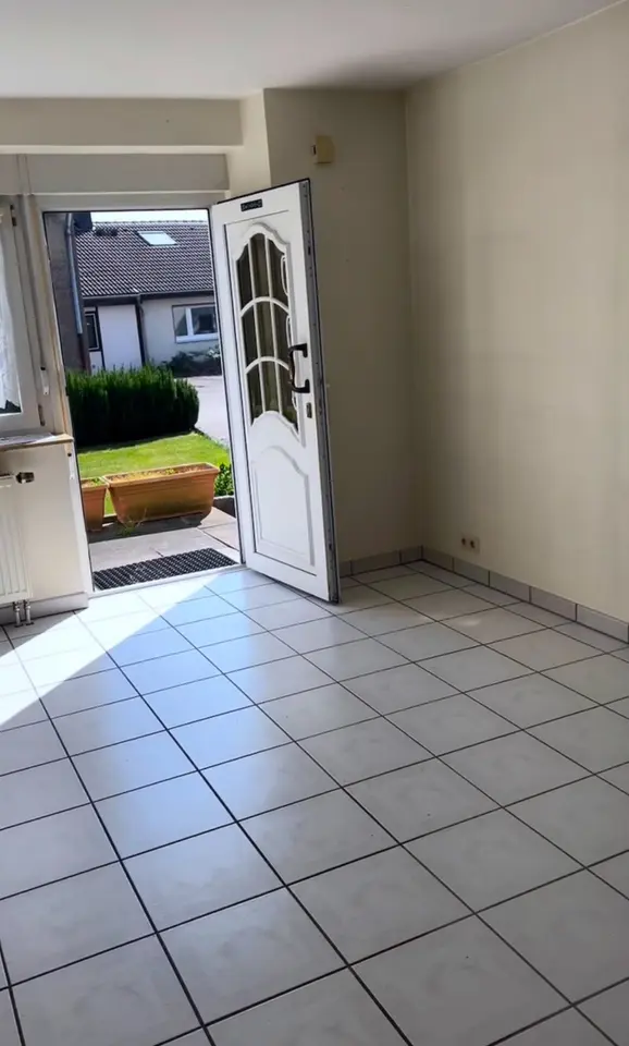 2 Zimmer Wohnung mit 84 m² in Bergisch Gladbach – Bild 2