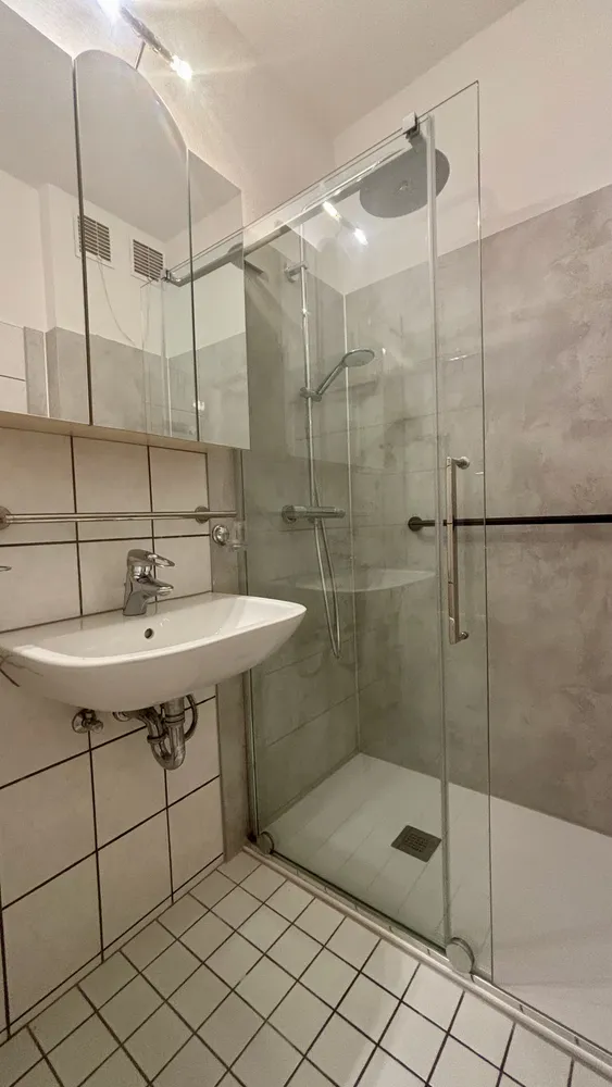 3 Zimmer Wohnung mit 77 m² in Düsseldorf – Bild 8