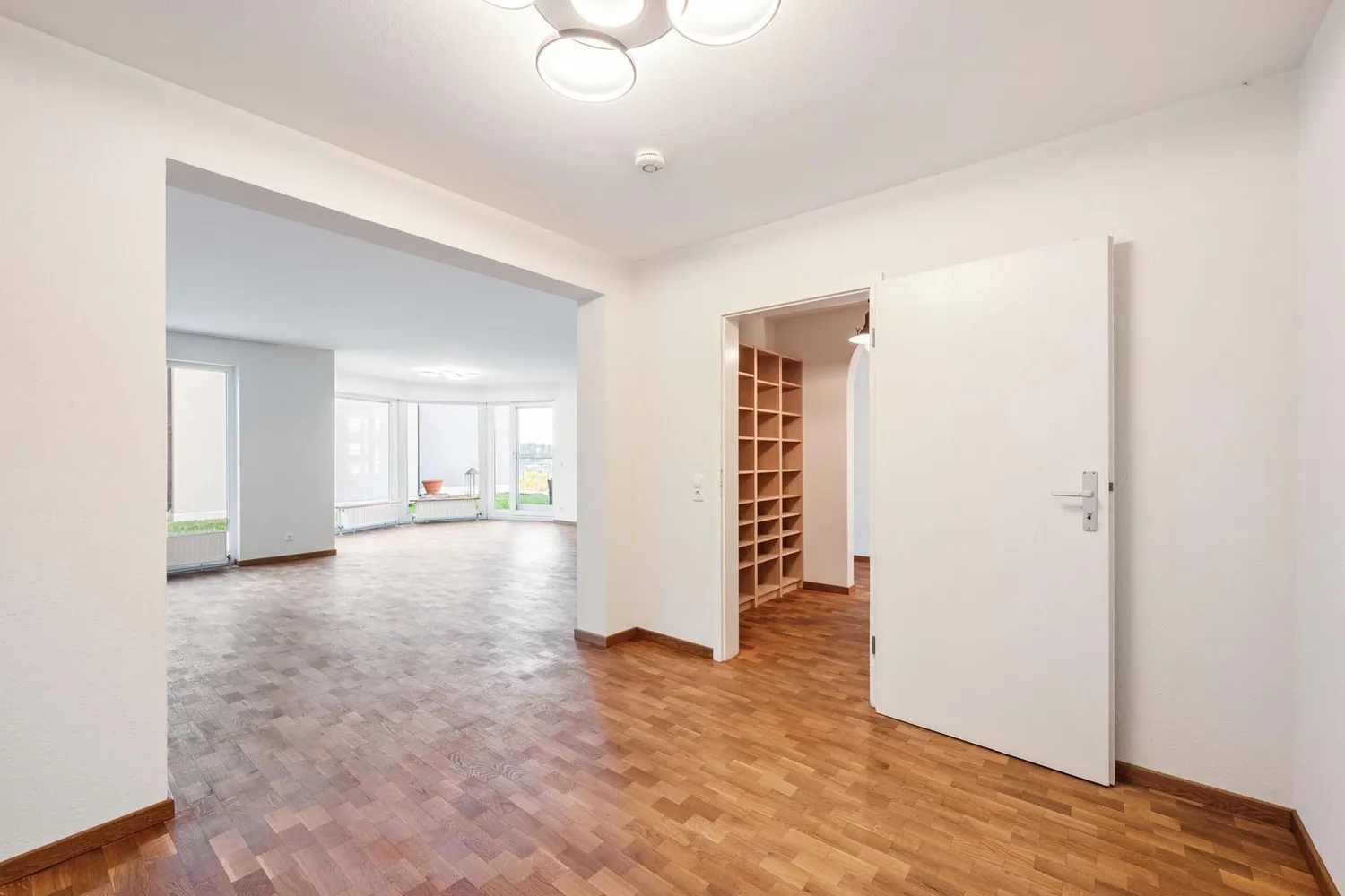 3 Zimmer Wohnung mit 100 m² in Stuttgart – Bild 2