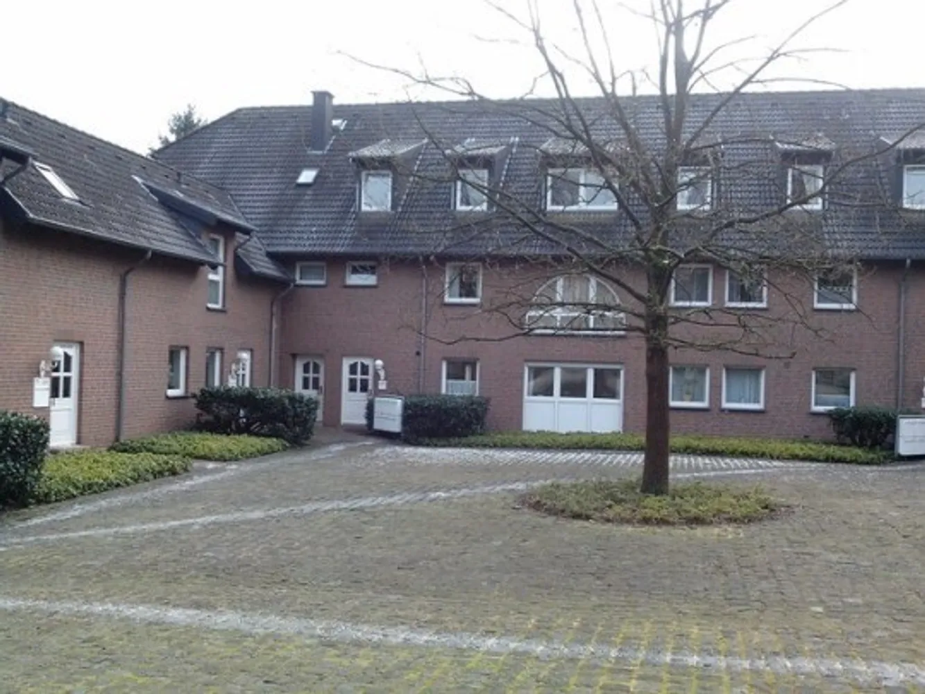 2 room apartment with 64 m² in Brühl – Photo 1