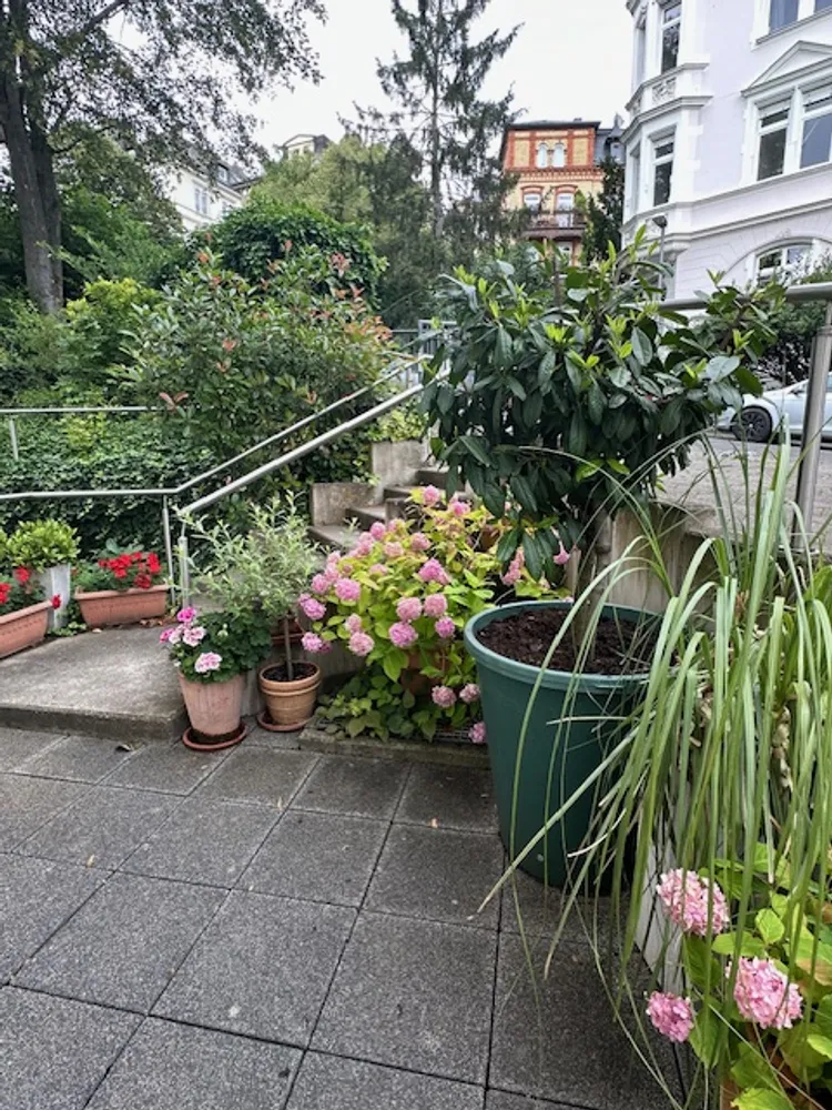 5 Zimmer Wohnung mit 135 m² in Wiesbaden – Bild 1