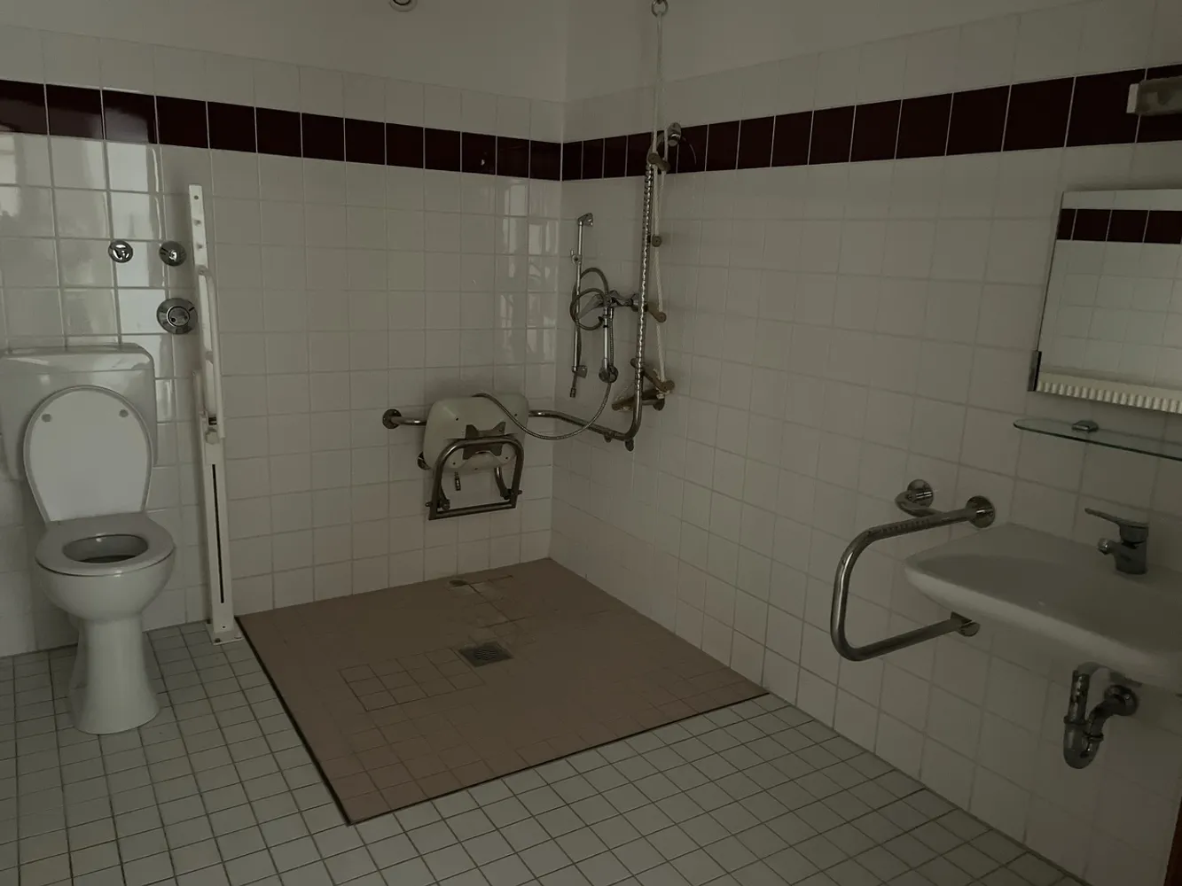 2 Zimmer Wohnung mit 82 m² in Berlin – Bild 2
