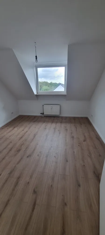 4 Zimmer Wohnung mit 106 m² in Frechen – Bild 3