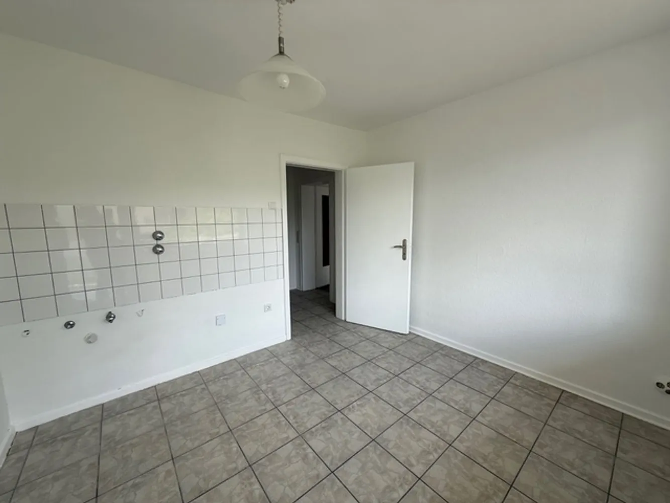 1 room apartment with 46 m² in Cologne – Photo 4