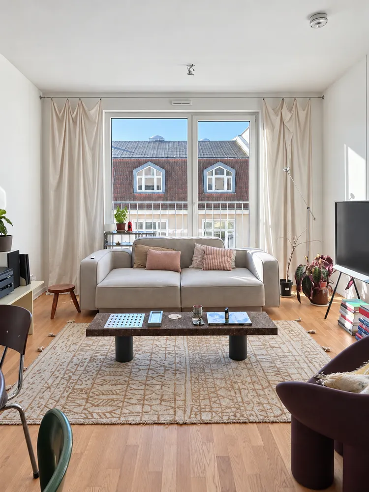2 room apartment with 58 m² in Berlin – Photo 1