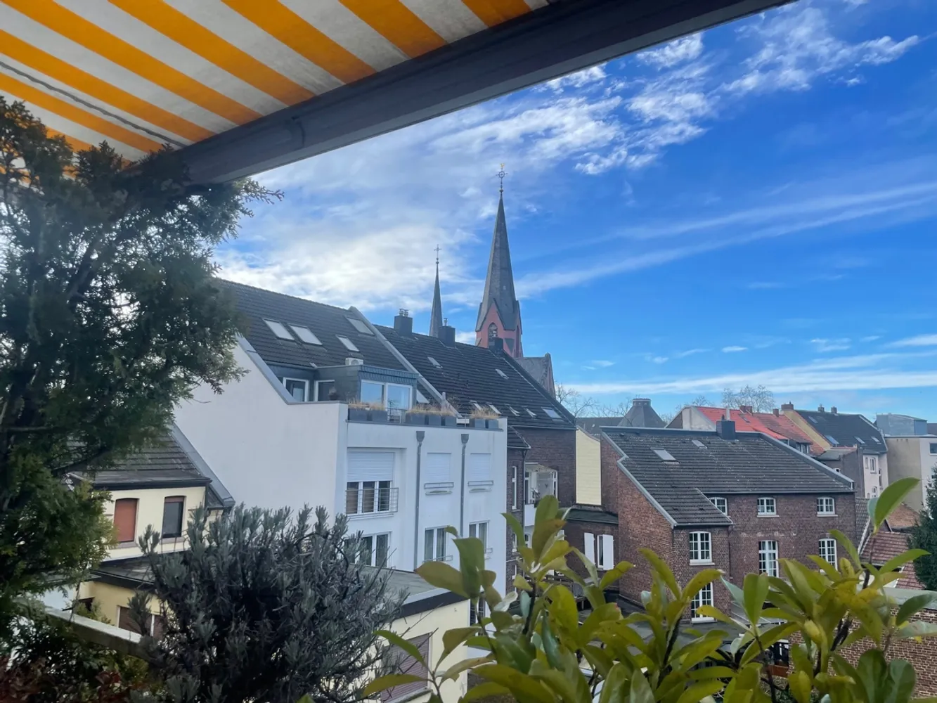 2 Zimmer Wohnung mit 75 m² in Düsseldorf – Bild 1