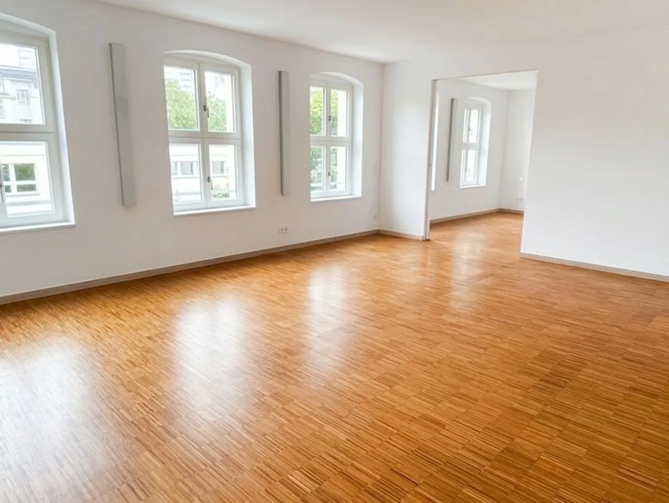 3 Zimmer Wohnung mit 122 m² in Berlin – Bild 2