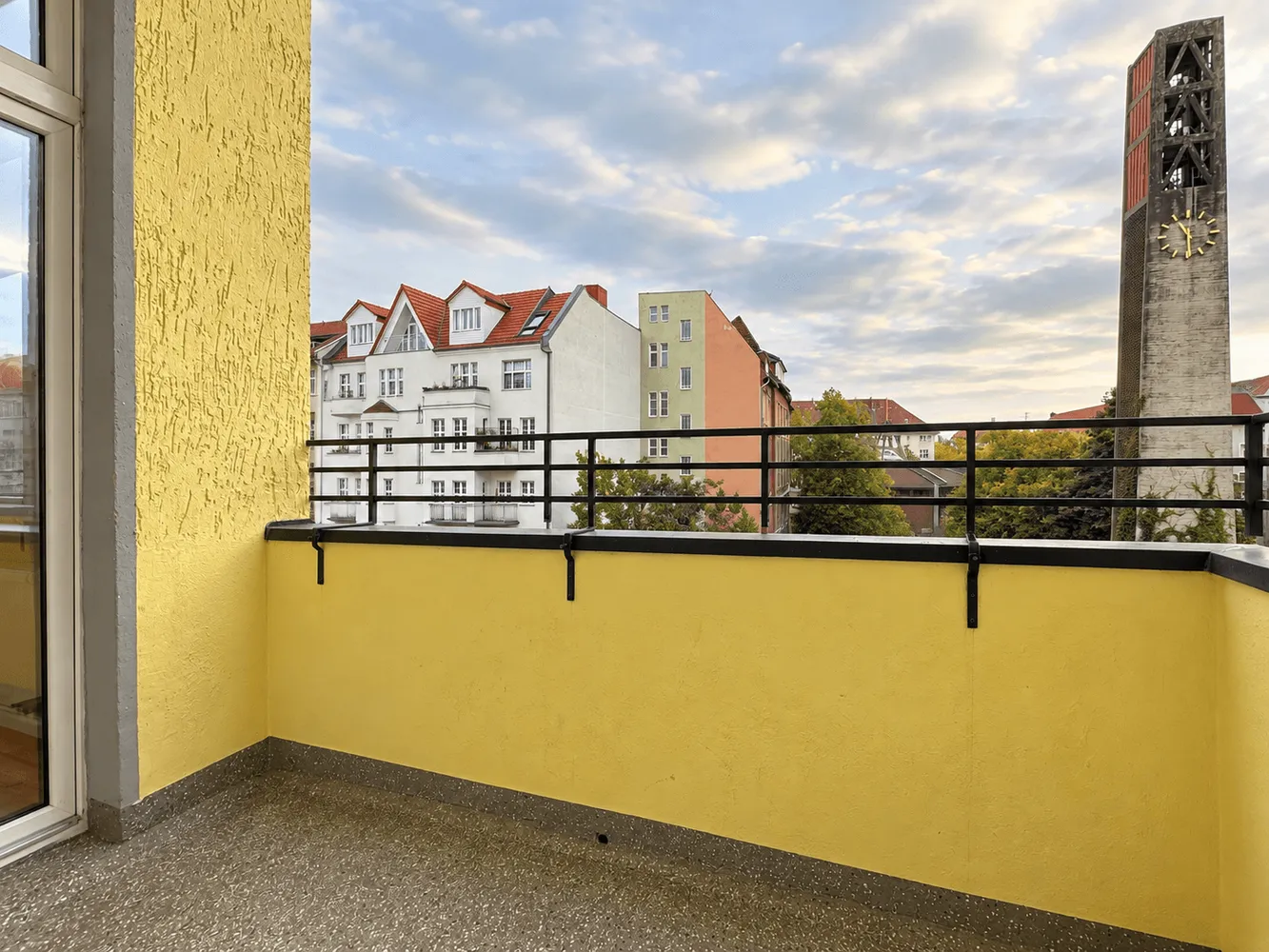2 Zimmer Wohnung mit 84 m² in Berlin – Bild 4