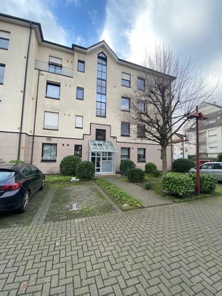 4 Zimmer Wohnung mit 93 m² in Düsseldorf – Bild 2