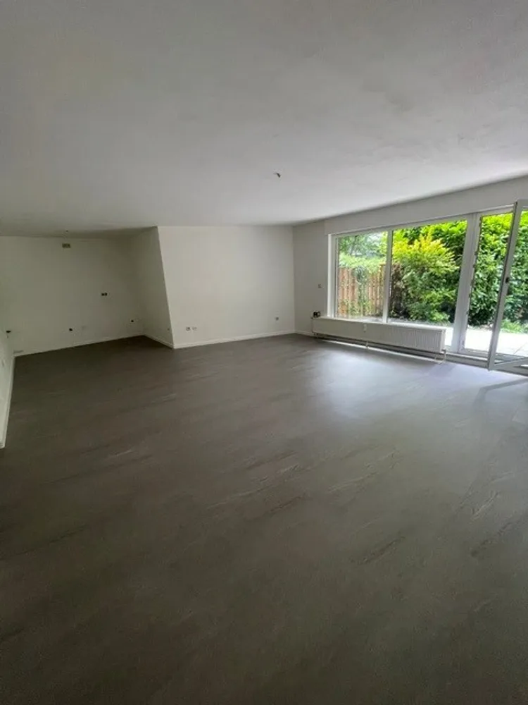 2 Zimmer Wohnung mit 88 m² in Duisburg – Bild 2