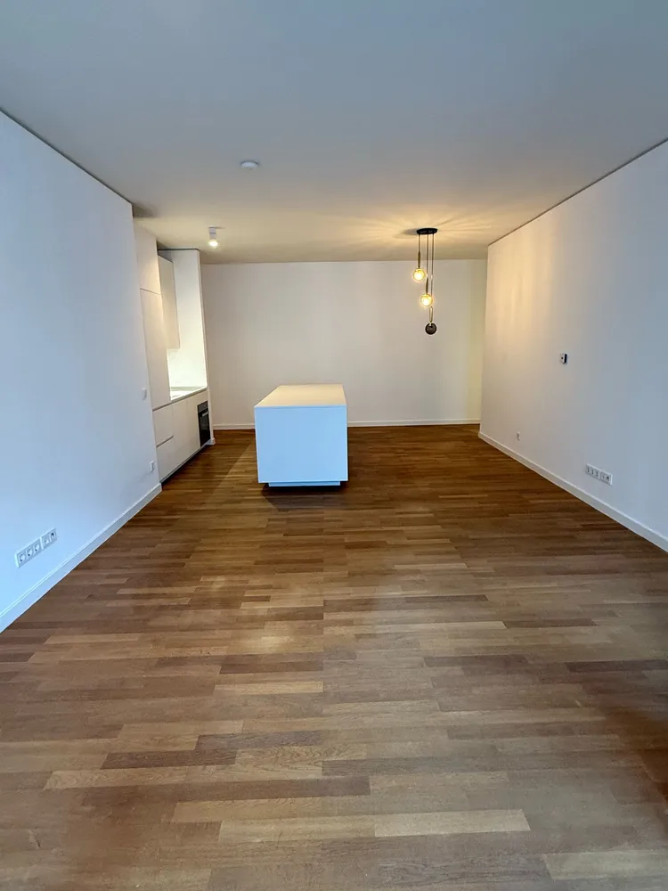 2 Zimmer Wohnung mit 77 m² in Berlin – Bild 3