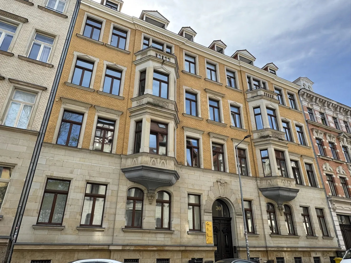 4 Zimmer Wohnung mit 144 m² in Leipzig – Bild 1