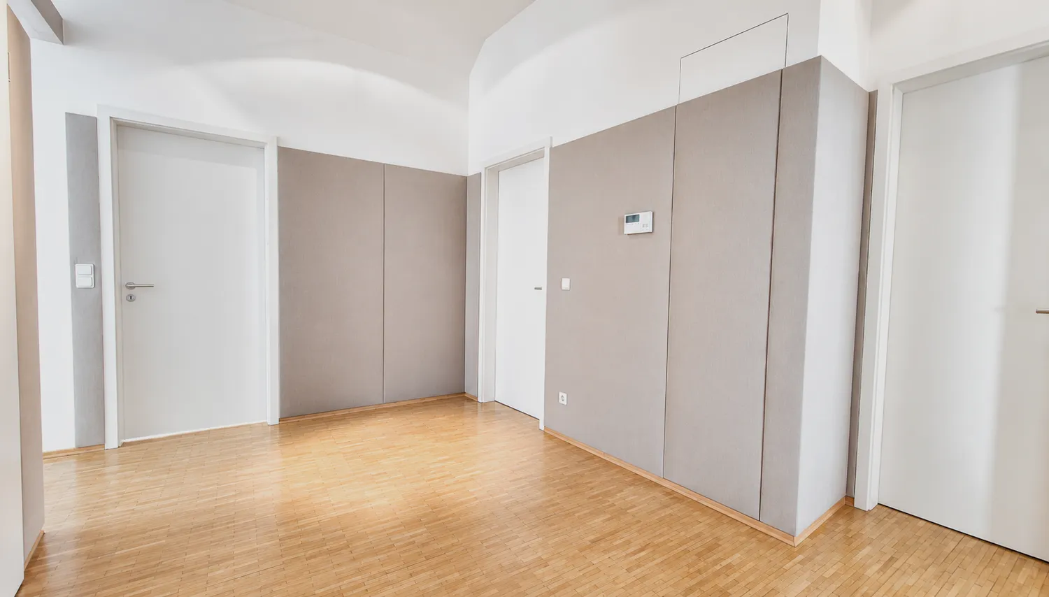 4 Zimmer Wohnung mit 141 m² in München – Bild 2
