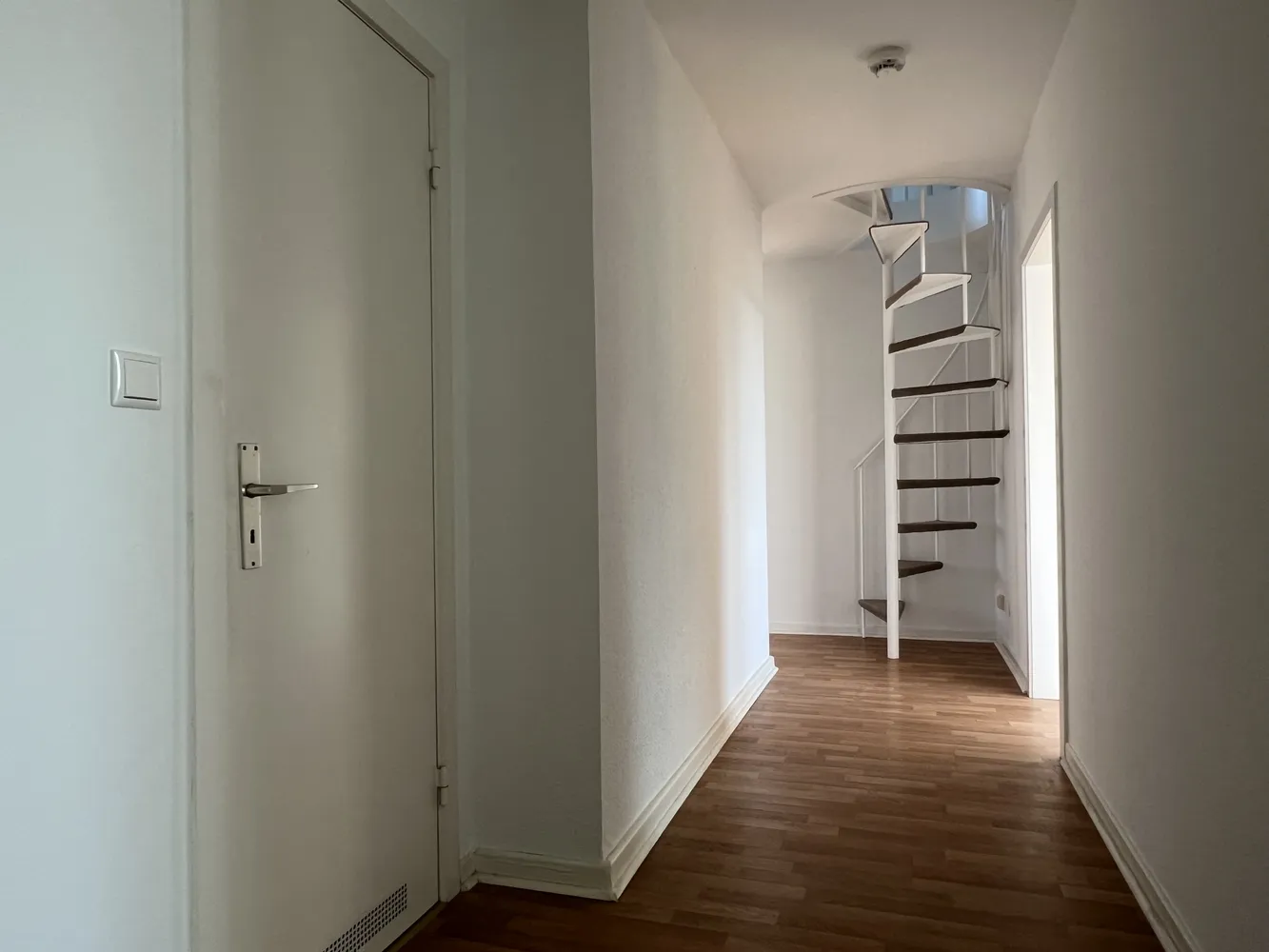 4 Zimmer Wohnung mit 102 m² in Hamburg – Bild 4