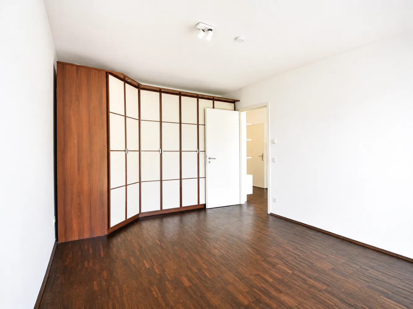 2 Zimmer Wohnung mit 70 m² in Düsseldorf – Bild 8