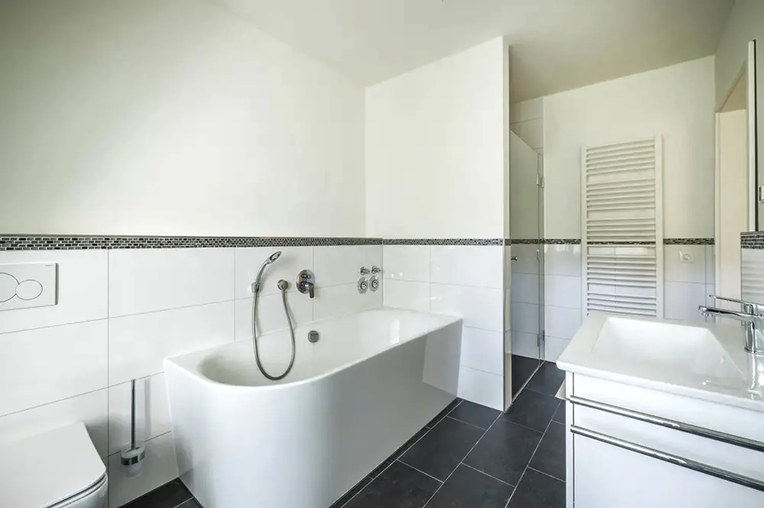 4 Zimmer Wohnung mit 145 m² in Hamburg – Bild 7