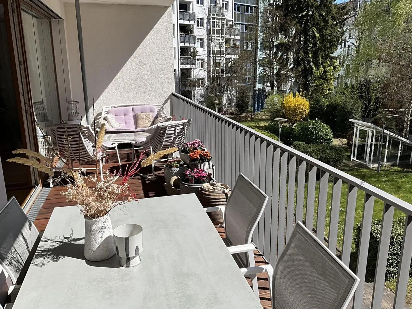 4 Zimmer Wohnung mit 155 m² in Frankfurt am Main – Bild 2