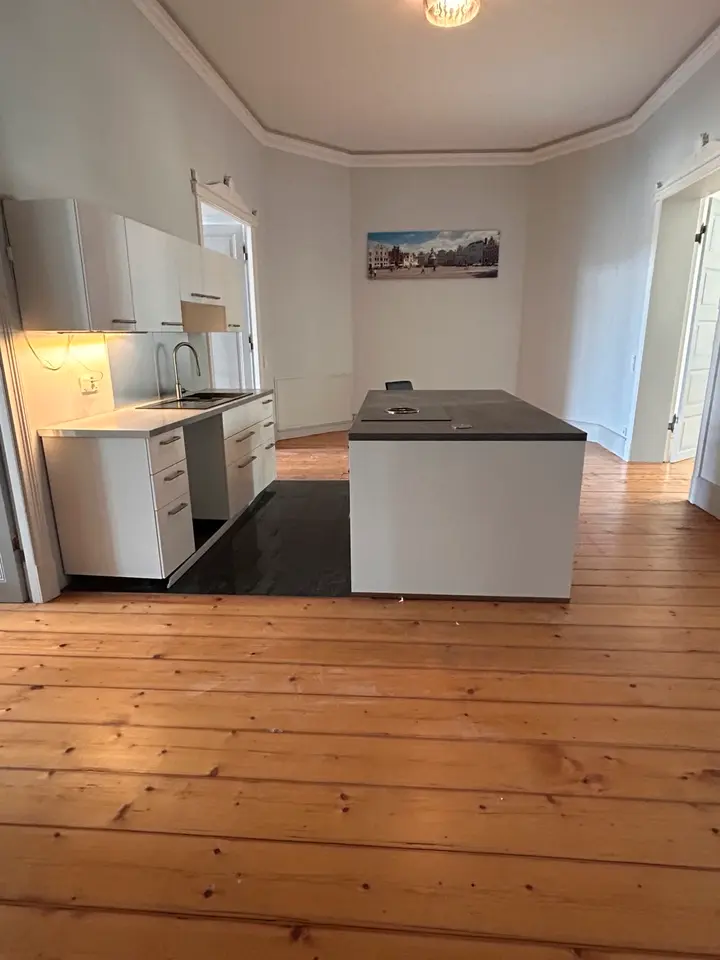 4 Zimmer Wohnung mit 185 m² in Wismar – Bild 3