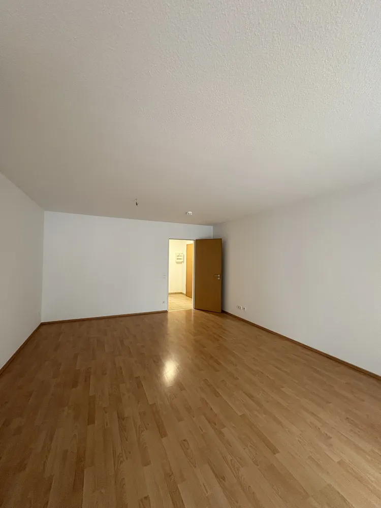2 Zimmer Wohnung mit 62 m² in Düsseldorf – Bild 2