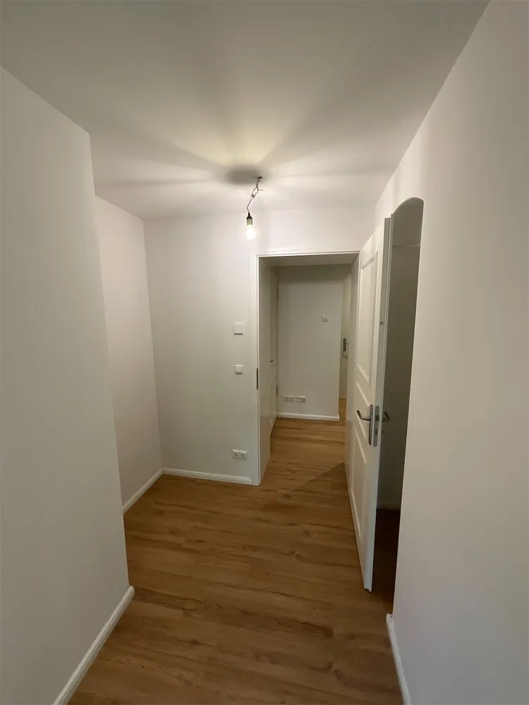 2 Zimmer Wohnung mit 69 m² in Berlin – Bild 2