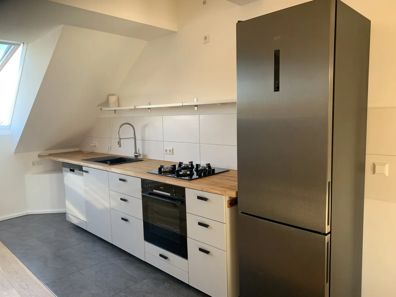3 Zimmer Wohnung mit 76 m² in Karlsruhe – Bild 2