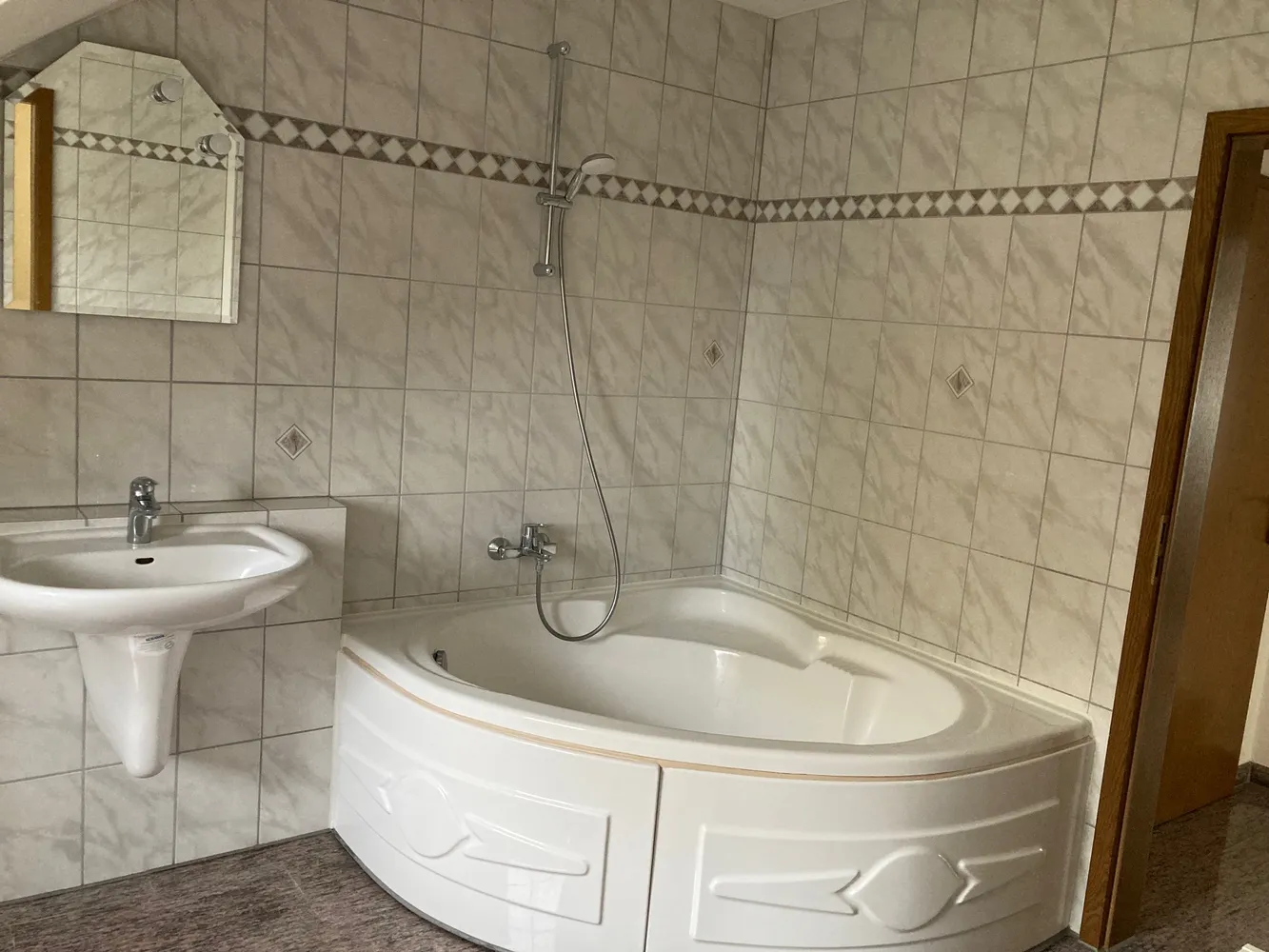 2 Zimmer Wohnung mit 64 m² in Frechen – Bild 6