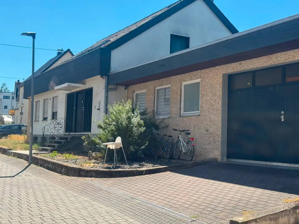 7 Zimmer Wohnung mit 223 m² in Koblenz – Bild 8