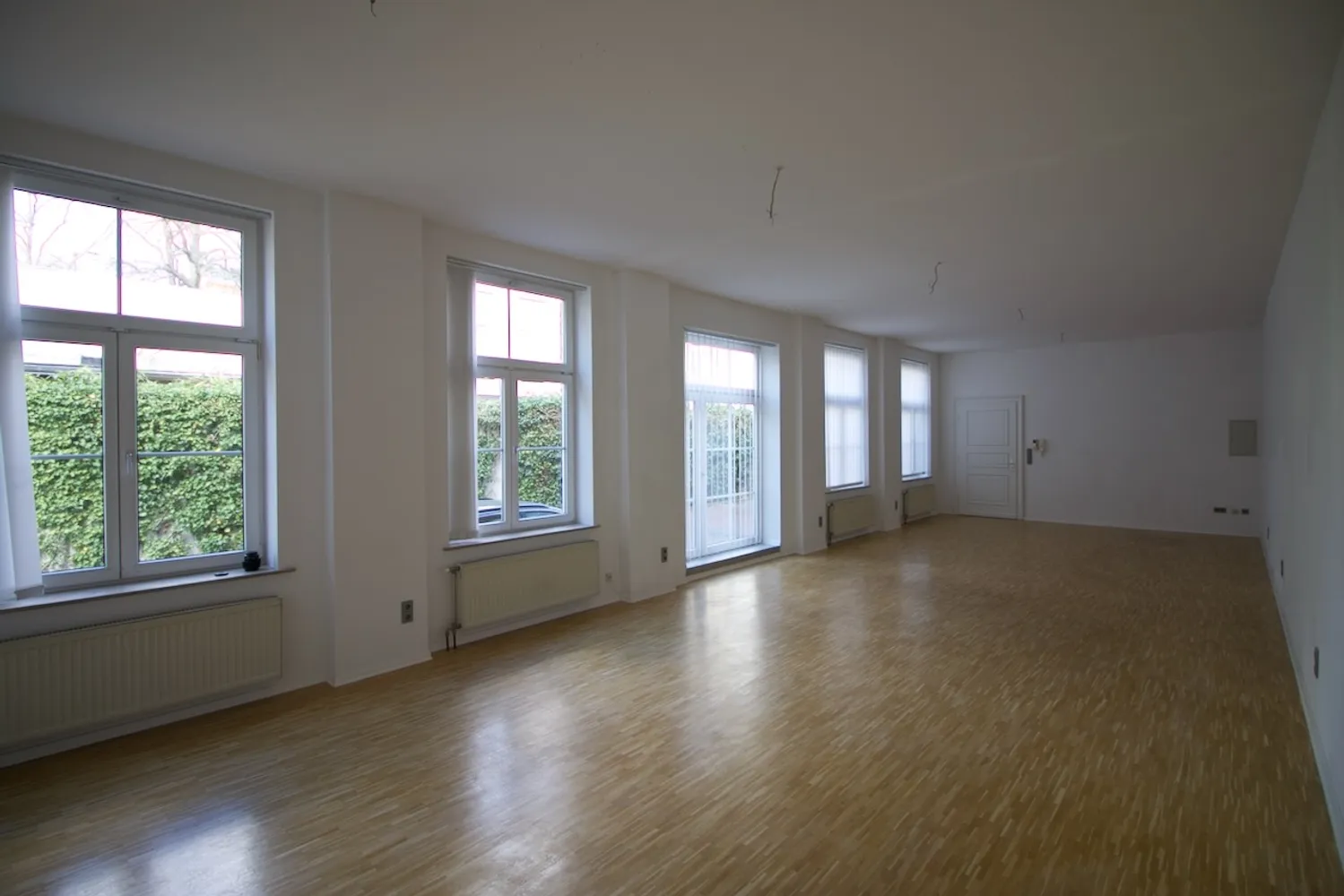 1 Zimmer Wohnung mit 80 m² in Düsseldorf – Bild 2