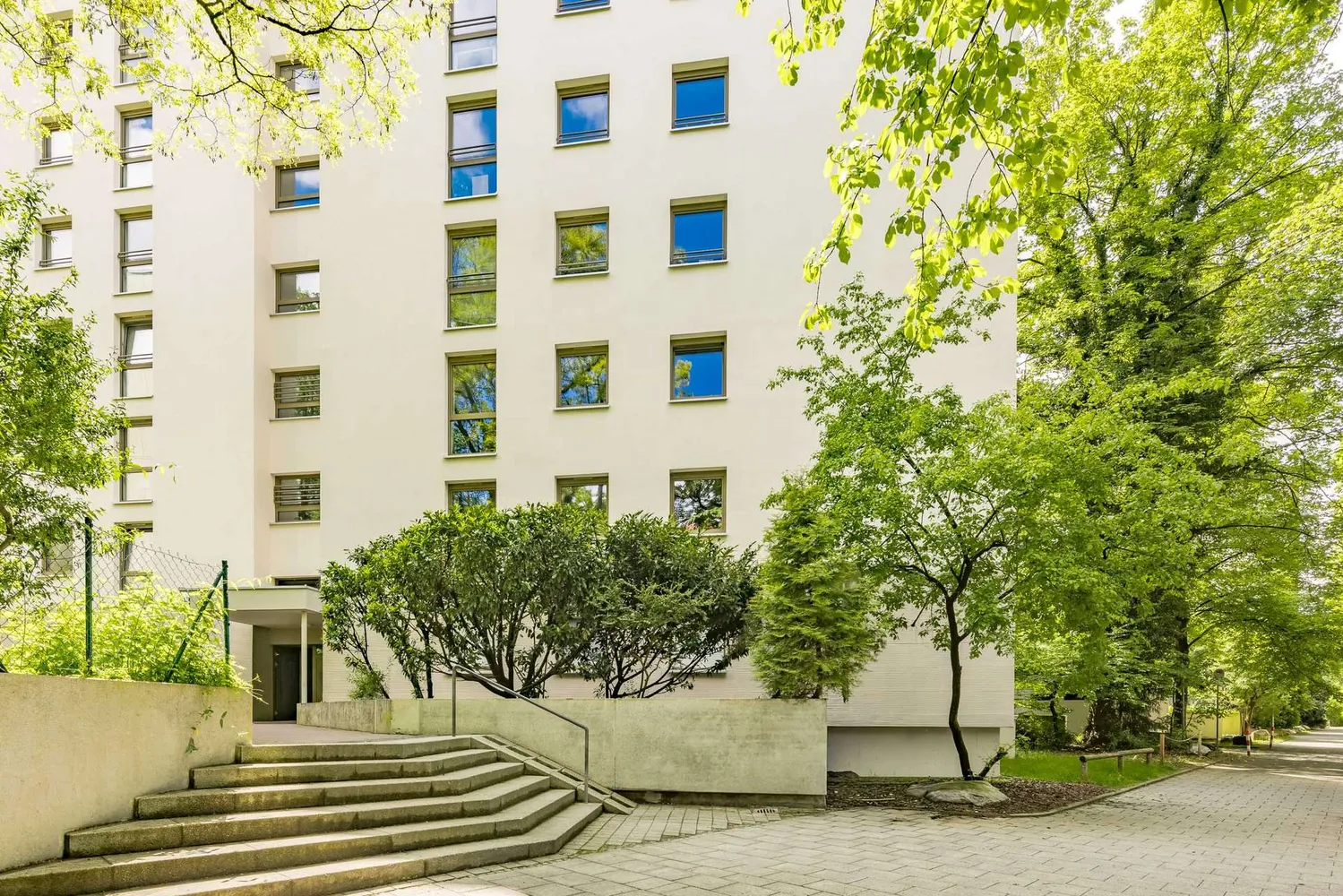 4 Zimmer Wohnung mit 100 m² in München – Bild 6