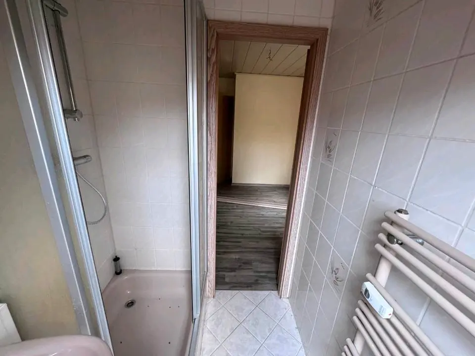 9 Zimmer Wohnung mit 107 m² in Aue-Bad Schlema – Bild 9