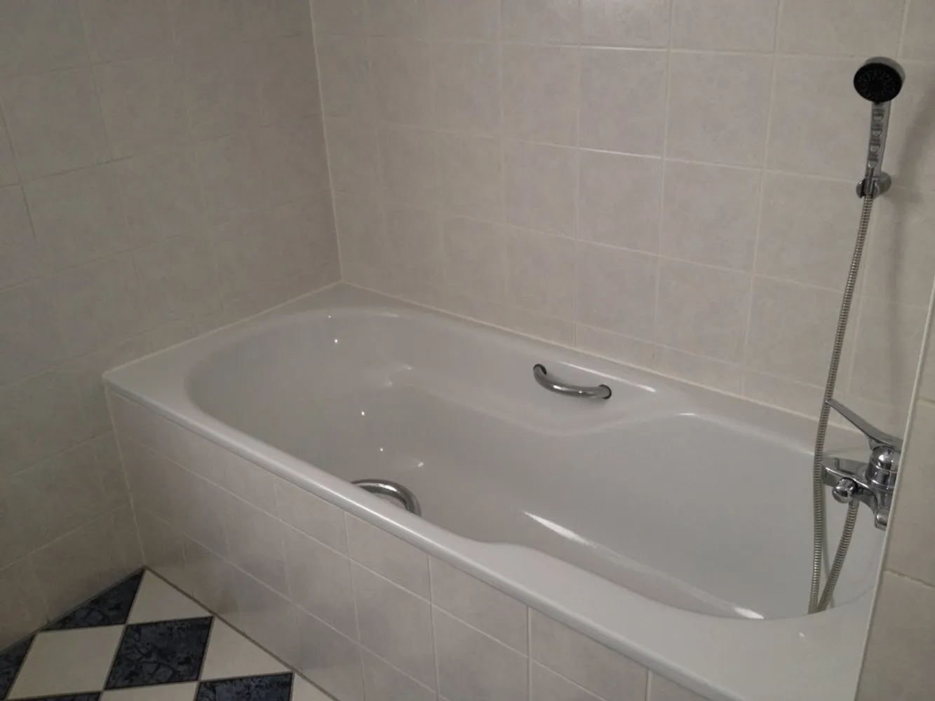 2 room apartment with 60 m² in Neu-Isenburg – Photo 2