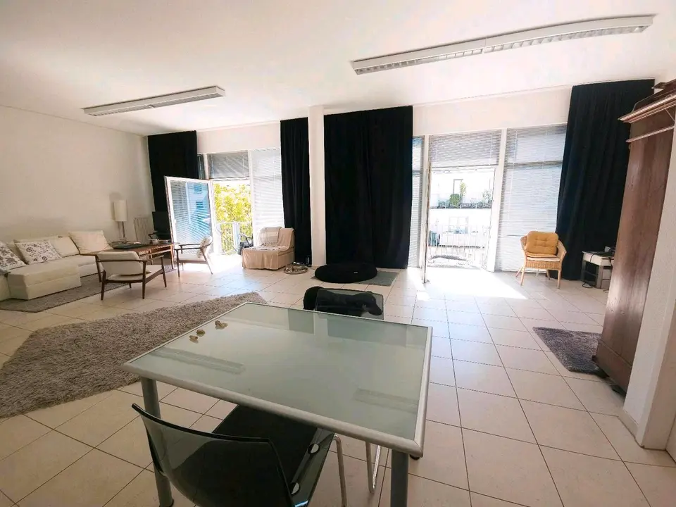 2 Zimmer Wohnung mit 105 m² in Hürth – Bild 3