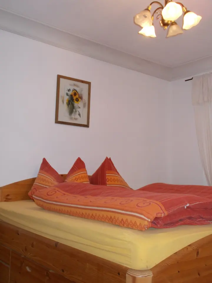 Shared room with 80 m² in Amberg – Photo 1