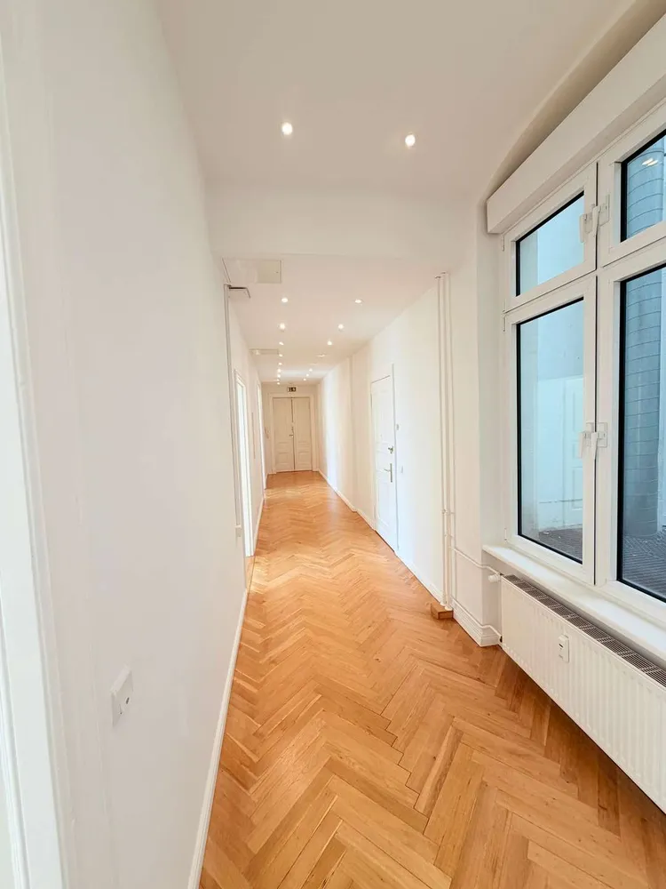 4 Zimmer Wohnung mit 153 m² in Berlin – Bild 8