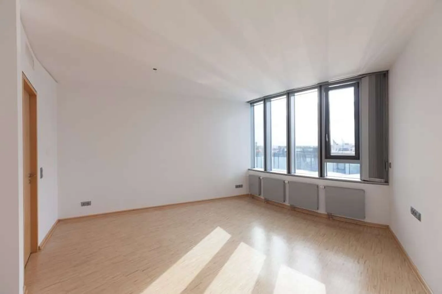 3 Zimmer Wohnung mit 111 m² in Frankfurt am Main – Bild 3