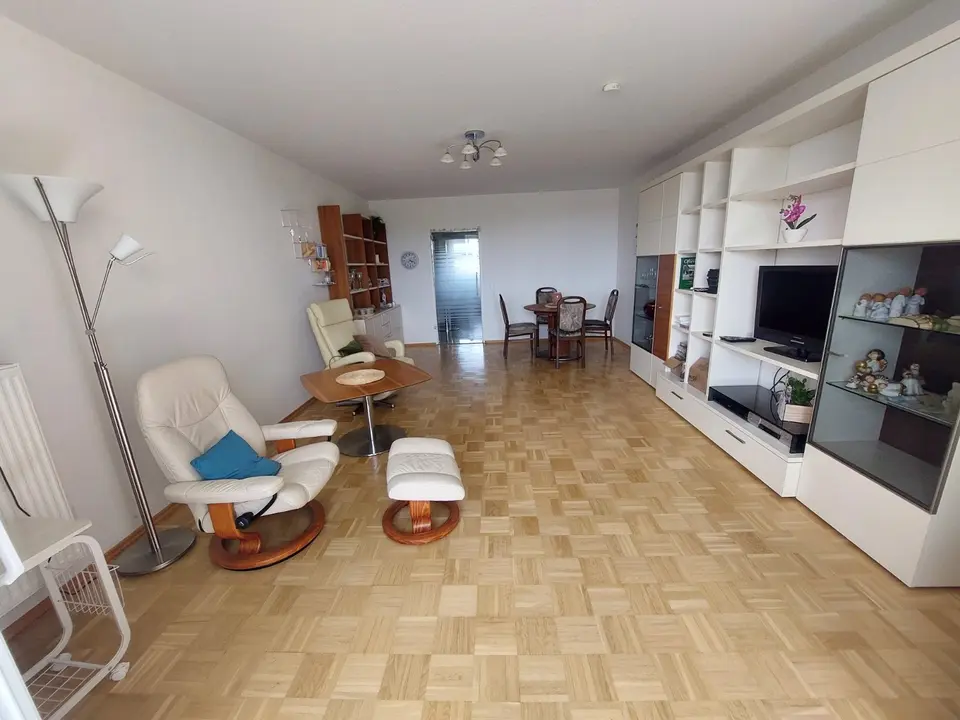 WG-Zimmer mit 103 m² in Schwetzingen – Bild 1