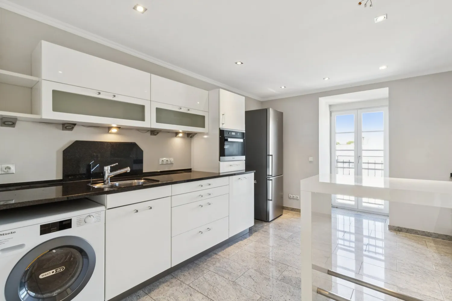 4 room apartment with 193 m² in Frankfurt am Main – Photo 6