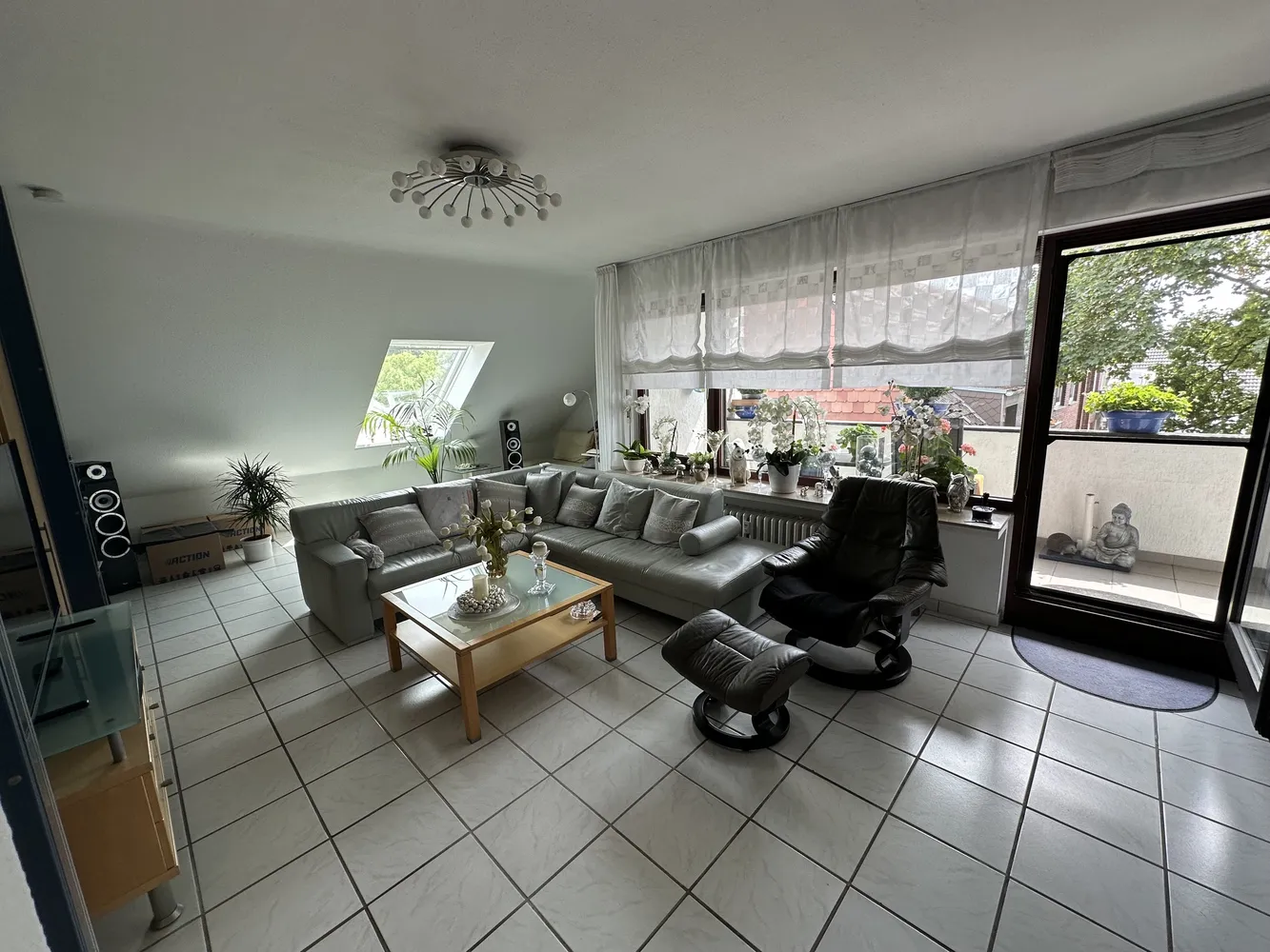 2 Zimmer Wohnung mit 80 m² in Oberhausen – Bild 2