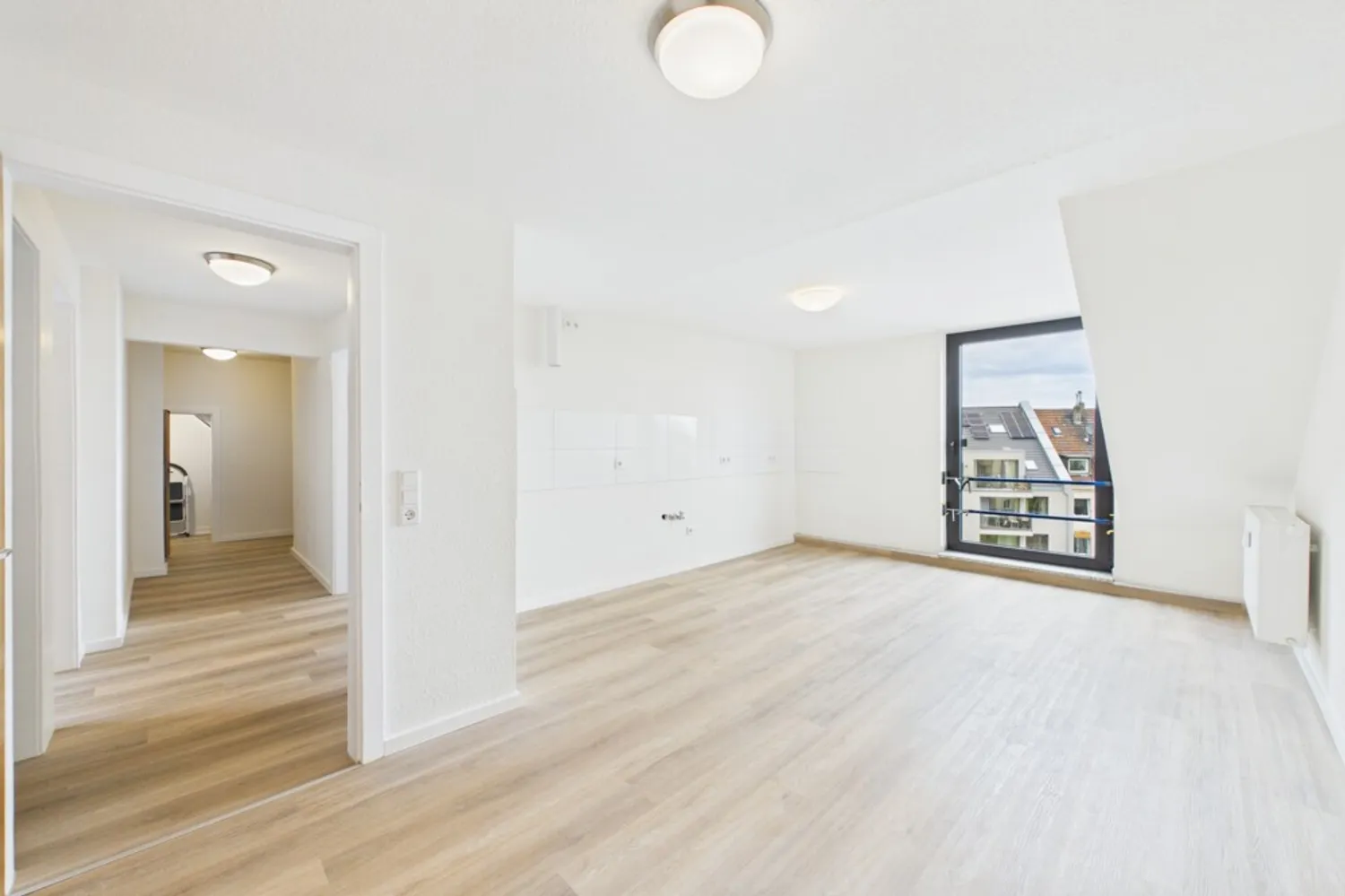 2 Zimmer Wohnung mit 90 m² in Düsseldorf – Bild 4