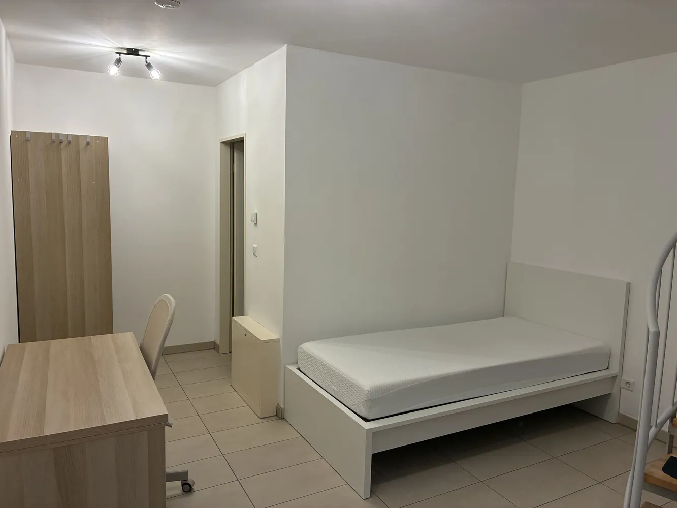 2 Zimmer Wohnung mit 42 m² in Bonn – Bild 4