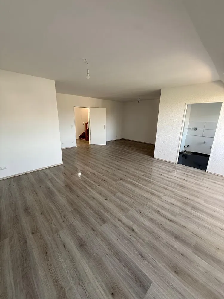 2 Zimmer Wohnung mit 75 m² in Krefeld – Bild 1