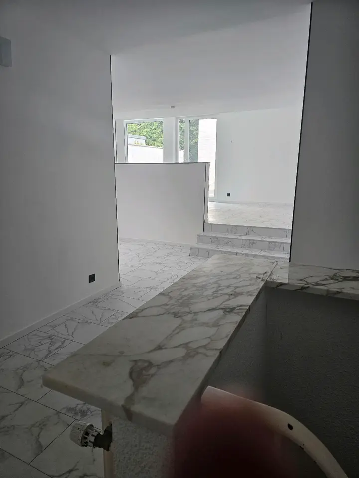 5 Zimmer Wohnung mit 140 m² in Bergisch Gladbach – Bild 2