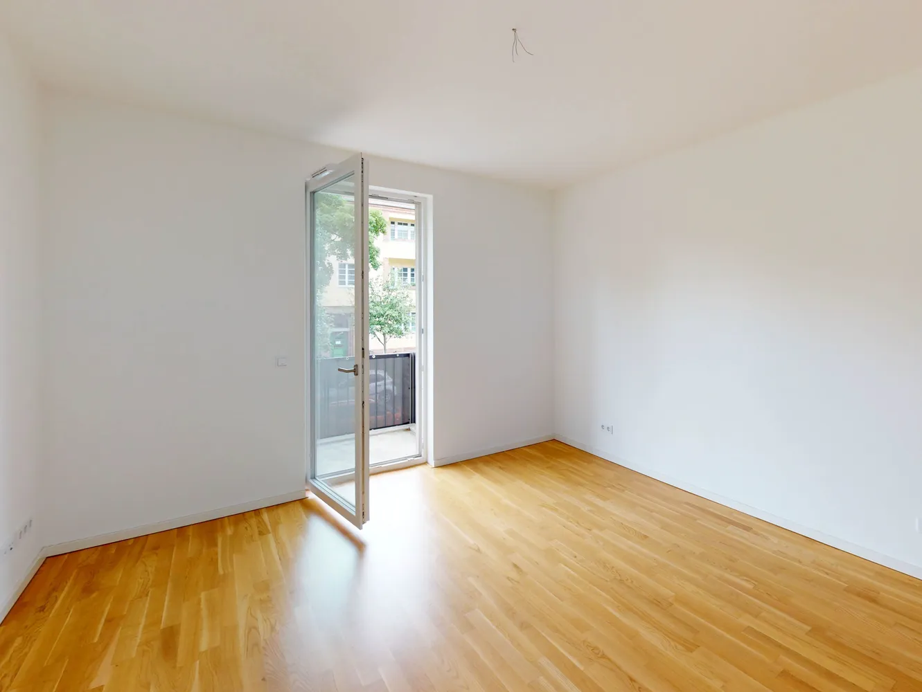 3 Zimmer Wohnung mit 99 m² in Berlin – Bild 2