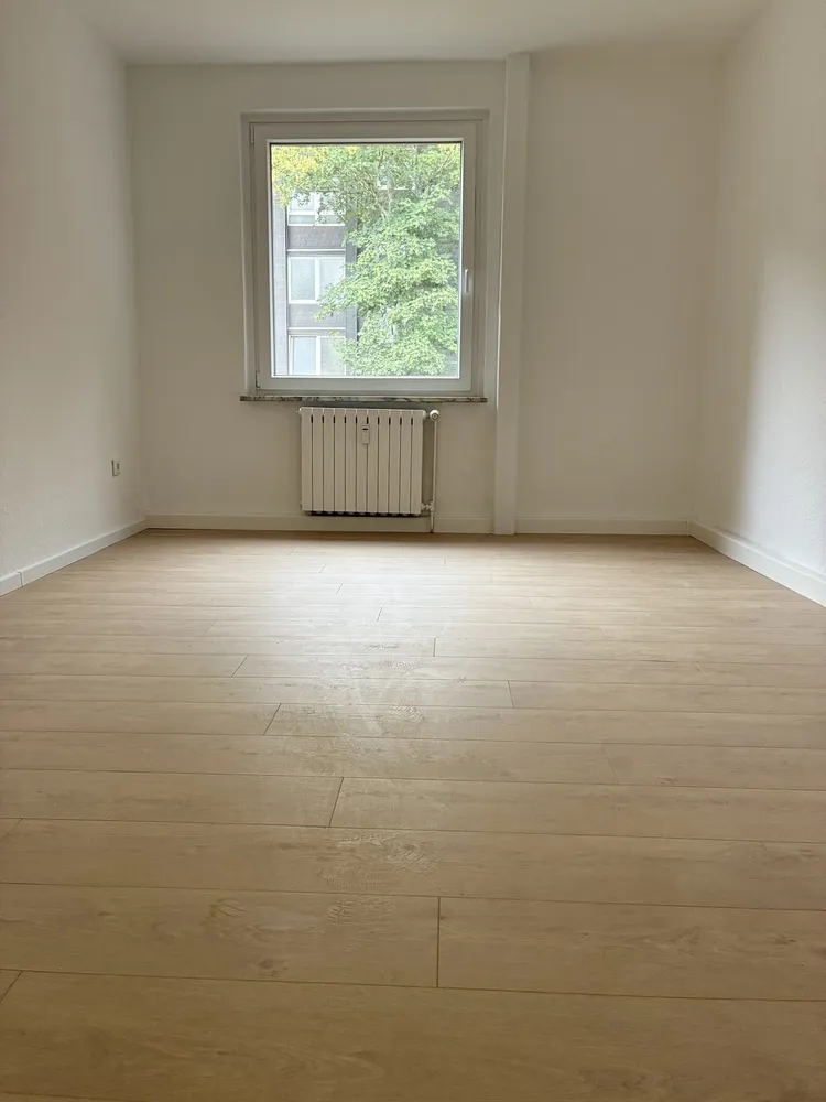 4 Zimmer Wohnung mit 65 m² in Duisburg – Bild 1
