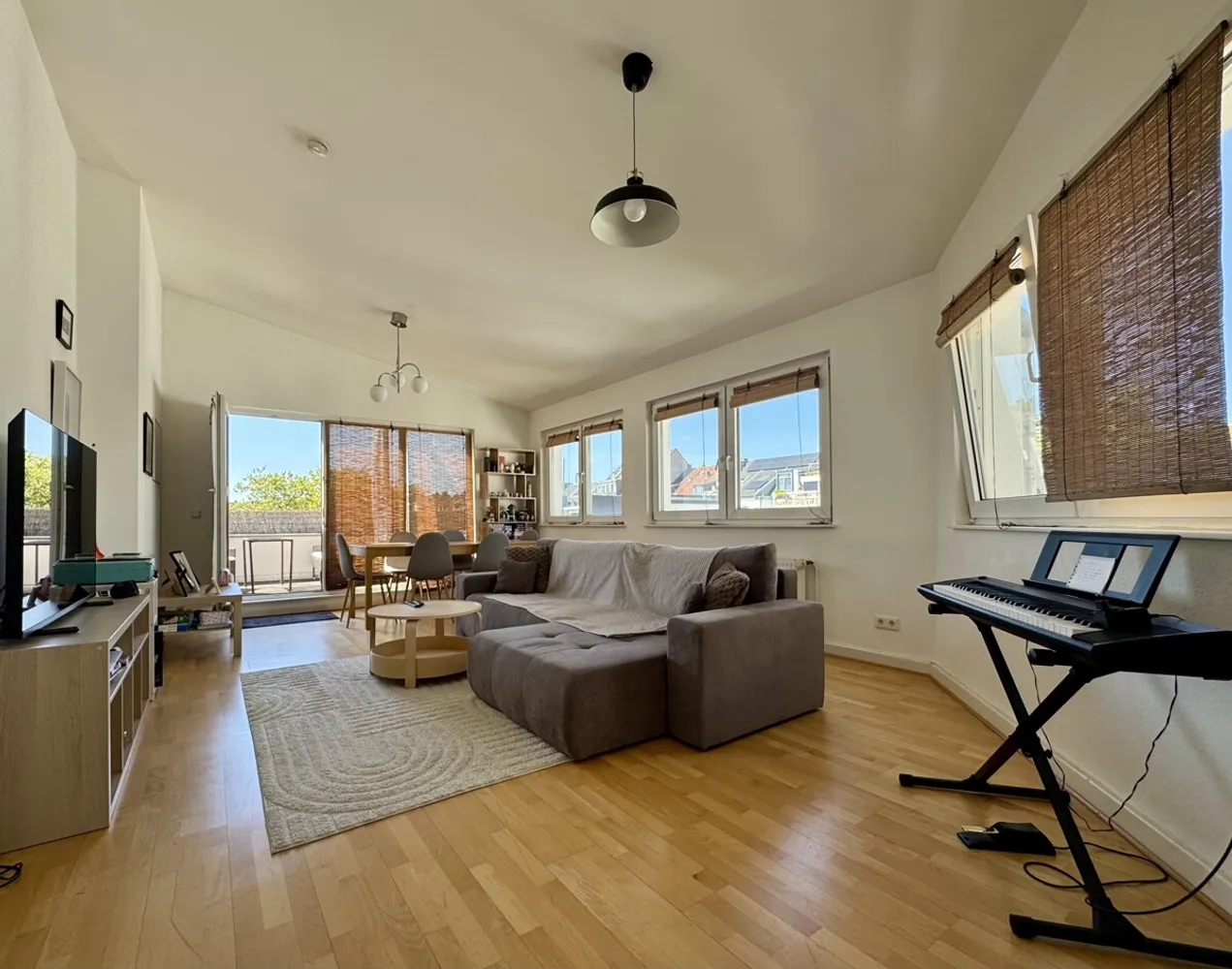 2 room apartment with 79 m² in Düsseldorf – Photo 1