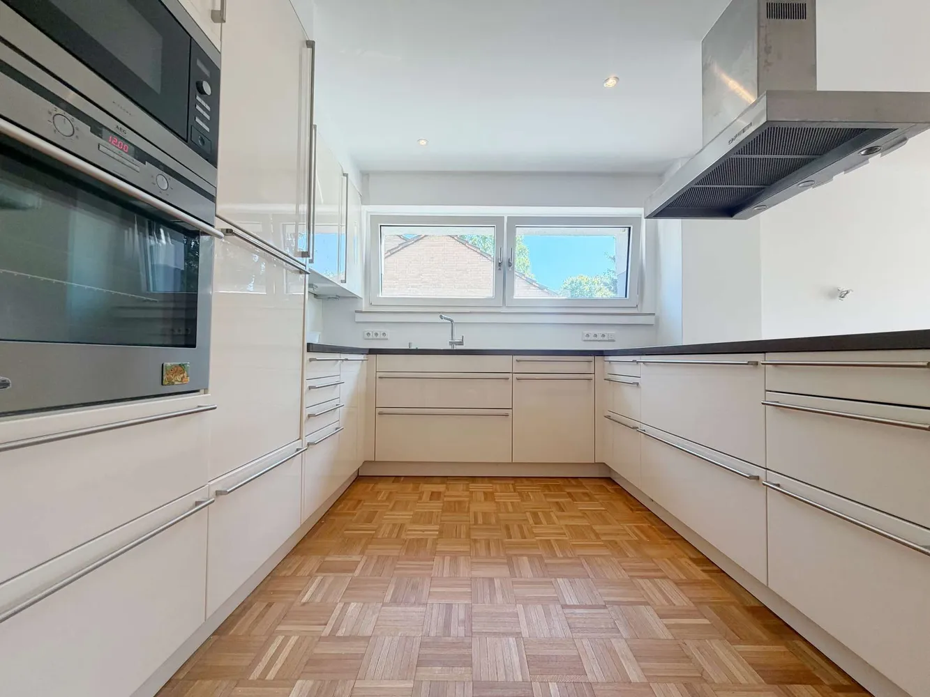 4 Zimmer Wohnung mit 170 m² in Köln – Bild 12