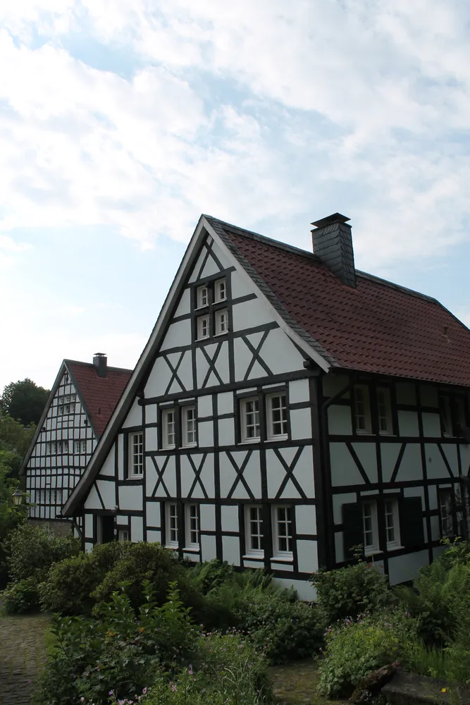 2 Zimmer Haus mit 65 m² in Solingen – Bild 1