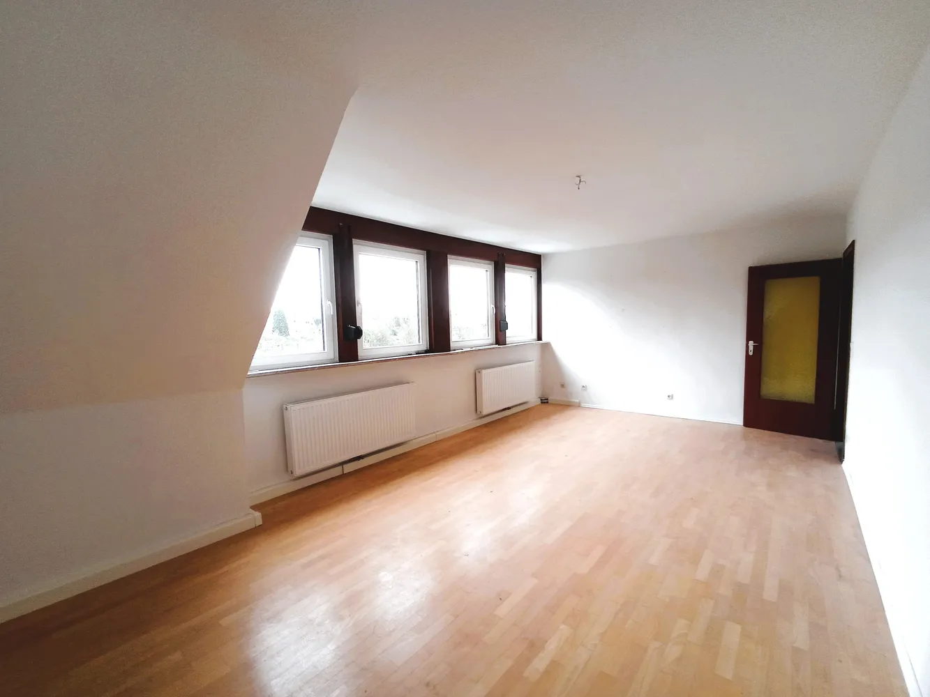 5 Zimmer Wohnung mit 90 m² in Mülheim an der Ruhr – Bild 1