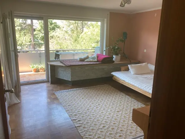 18 Zimmer Wohnung mit 145 m² in Freiburg im Breisgau – Bild 2
